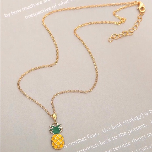 ✨2/$25✨Pineapple Pendant✨ - Picture 3 of 5